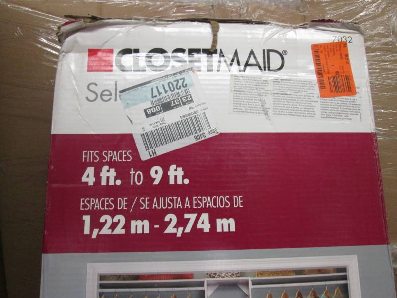 lot 128 image: Closet Maid Selectives White Custom...
