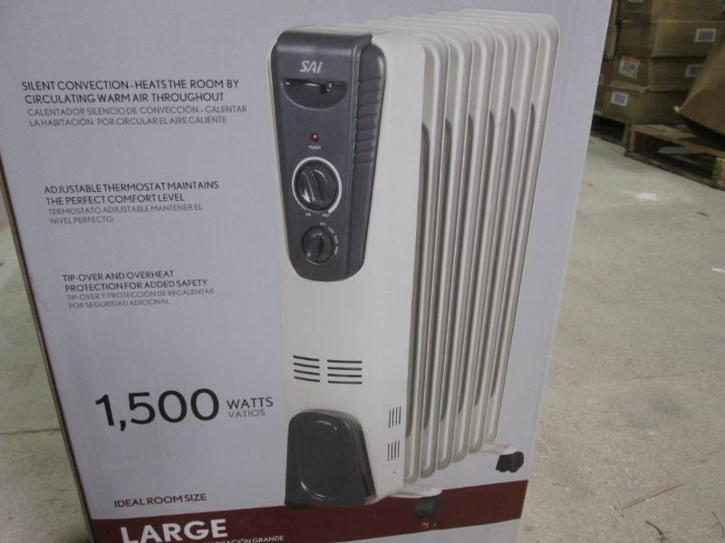 lot 135 image: SAI 1500-Watt Oil-Filled Radiator H...