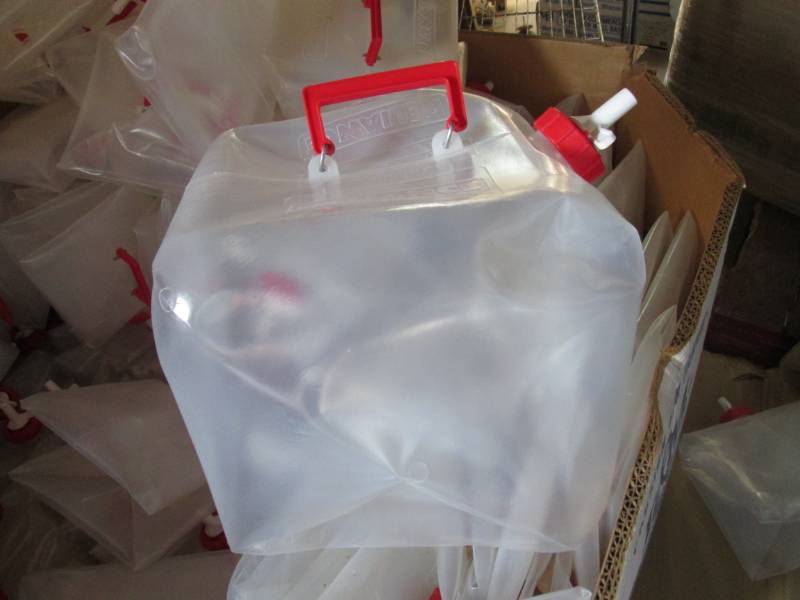 lot 193 image: Lot of 10 Foldable 5 Gallon Water C...