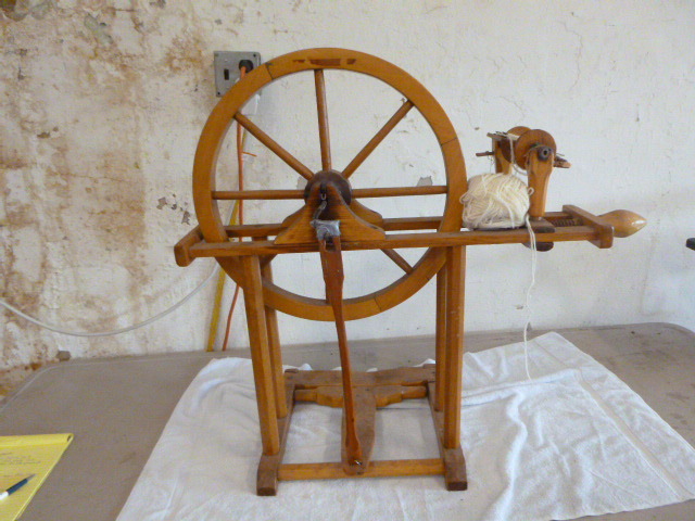 lot 14 image: Spinning Wheel