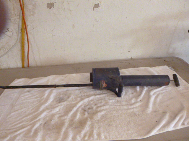 lot 20 image: Vintage Unico Deluxe Duster