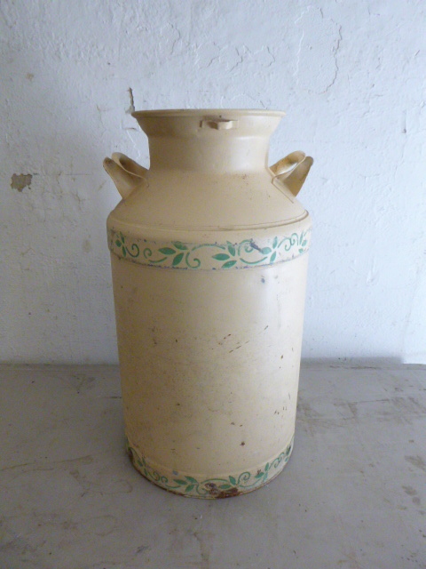 lot 67 image: Vintage Milk Can