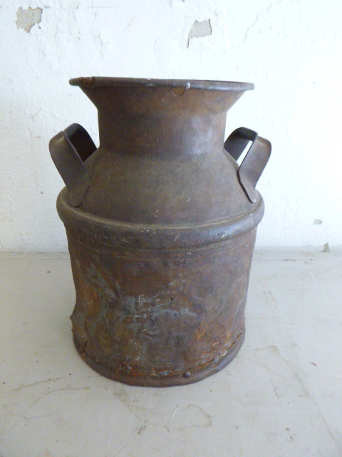 lot 68 image: Vintage Milk Can