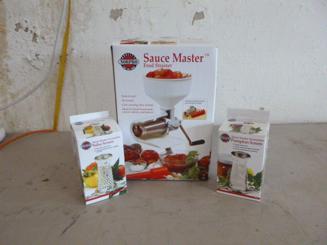lot 88 image: Norpro Sauce Master, Salsa Screen and Pumpkin Screen
