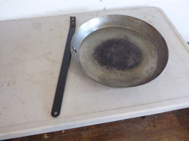 lot 90 image: Greenfield Huge Skillet