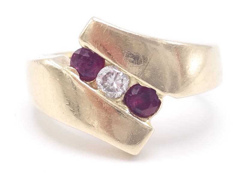 lot 20 image: Modern Natural Ruby and Diamond Estate Ring in 14k Yellow Gold