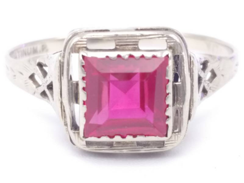 lot 26 image: Antique Rubilite Tourmaline Platinum Estate Ring