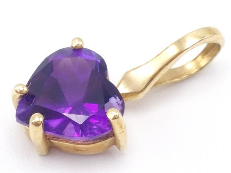 lot 24G image: Well Cut Amethyst Heart-Shaped Estate Pendant in 14k Yellow Gold