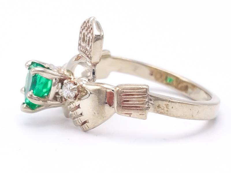lot 34 image: Beautiful Irish Claddagh Emerald and Diamond Estate Ring in 14k White Gold