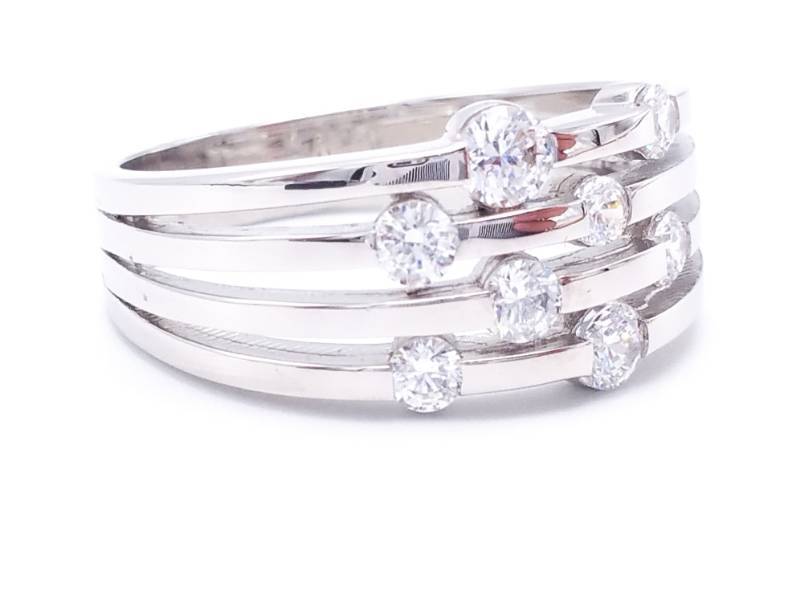 lot 50 image: Designer Bright White Gemstones Estate Ring in Sterling Silver