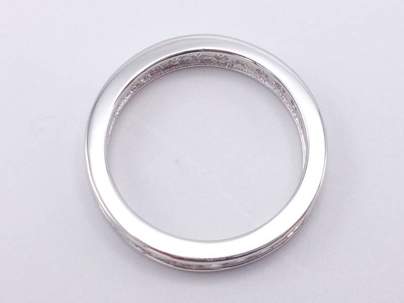 lot 54 image: Beautiful Ladies Eternity Estate Ring in Sterling Silver