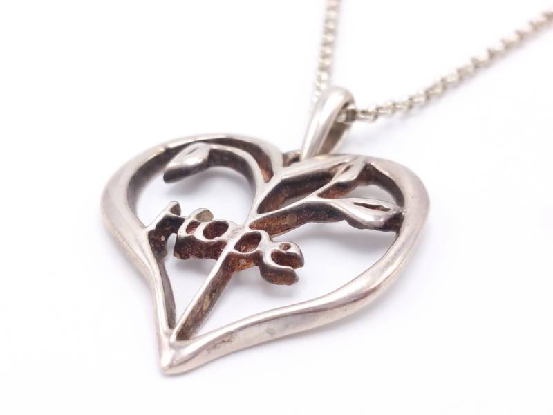 lot 55 image: Hope Sterling Silver Estate Necklace