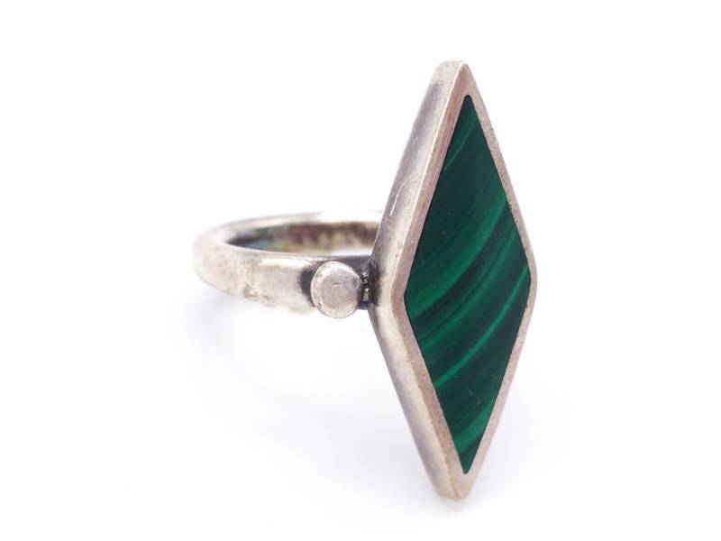 lot 60 image: Malachite Southwest Estate Ring in Sterling Silver