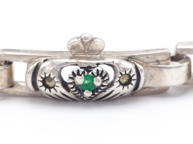 lot 62 image: Irish Claddagh Natural Emerald Estate Bracelet in Sterling Silver