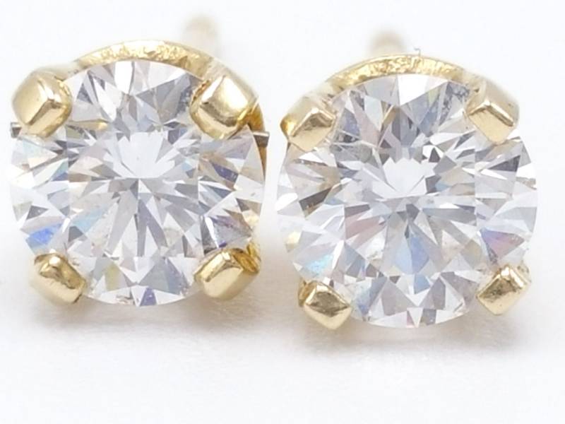 lot 3 image: 34 CT Round Diamond Stud Estate Earrings in 14k Gold