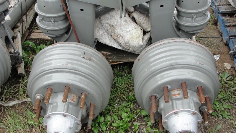 lot 9 image: 2-  Hendrickson AANT 23K 77.5 track 14 ride height AXLE W AIR BAGS