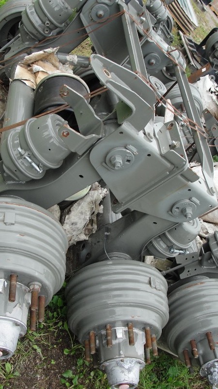 lot 11 image: 2-  Hendrickson AANT 23K 77.5 track 14 ride height AXLE W AIR BAGS