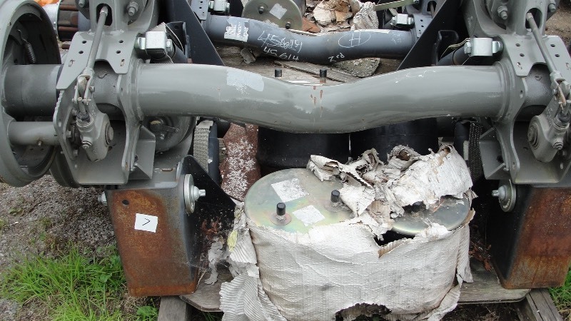 lot 13 image: 2-  Hendrickson AANT 25K Humpedinverted  AXLE  W AIR BAGS