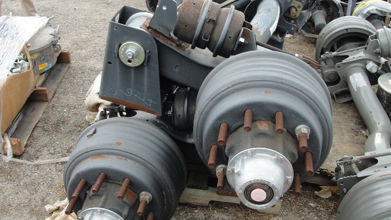 lot 16 image: 2-  Hendrickson AANT 25K Humpedinverted  AXLE  W AIR BAGS