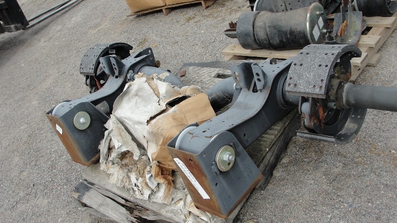 lot 17 image: 1- Hendrickson AANT 25K Humpedinverted  AXLE W AIR BAGS