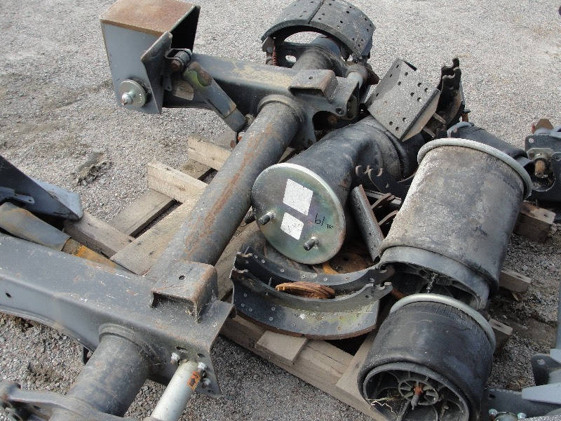 lot 19 image: 1-Hendrickson Axel and parts AAT 23K 14 ride height AXLE W AIR BAGS