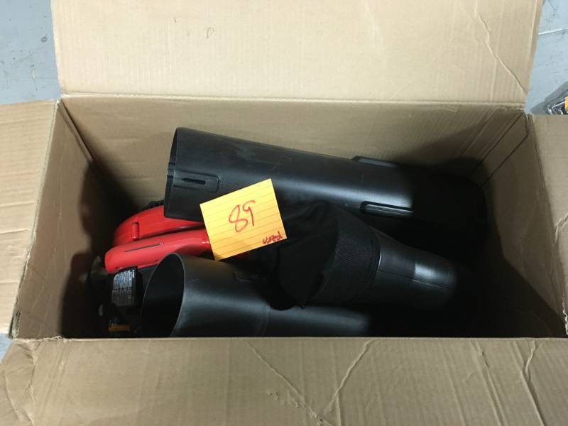lot 89 image: Homelite 150 MPH 400 CFM 26cc Gas Handheld Blower Vacuum USED t in good condition
