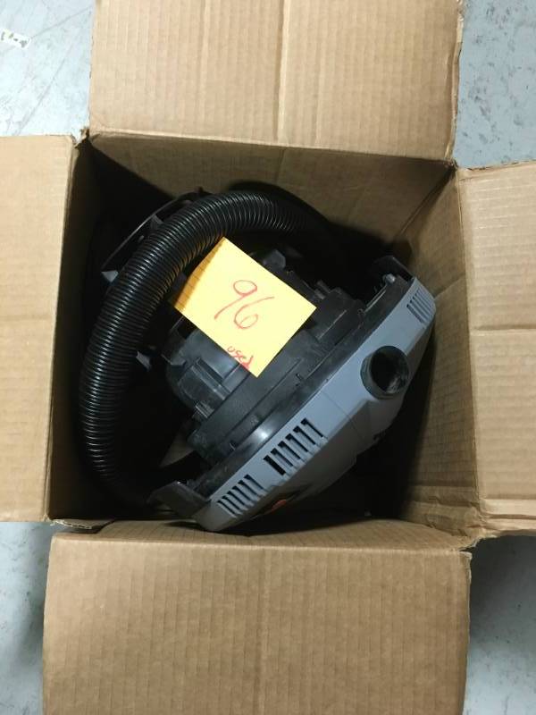 lot 96 image: Bucket Head 5 Gal. 1.75-Peak HP Wet Dry Vac USED t in good condition
