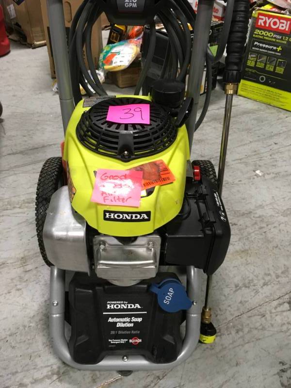 lot 39 image: RYOBI 3000 PSI 2.3-GPM Honda Gas Pressure Washer NEEDS AIR FILTER  in good condition