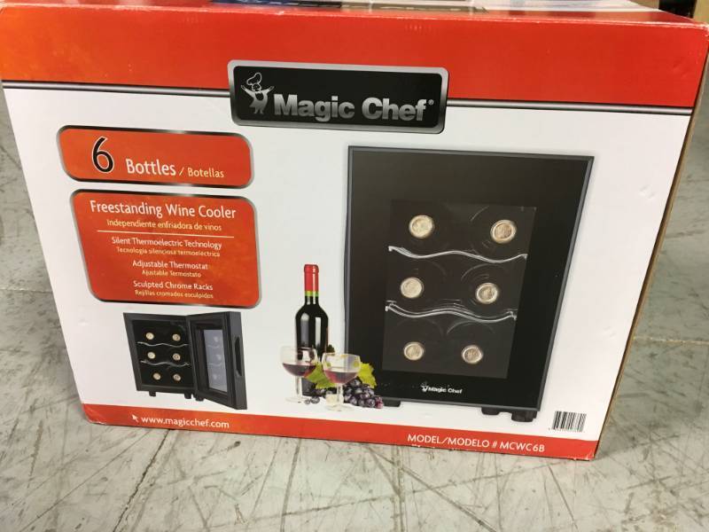 lot 37 image: Magic Chef 6-Bottle Wine Cooler in good condition