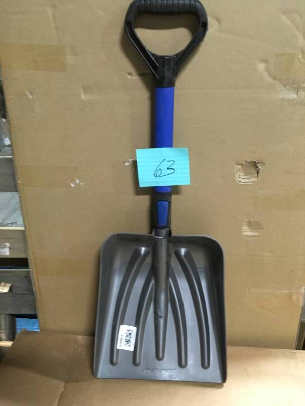 lot 63 image: Suncast Telescoping Auto Shovel not used