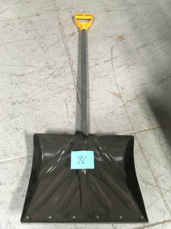 lot 96 image: AMES TRUE TEMPER 16272001627251 18 INCH POLYMER SNOW SHOVEL not used
