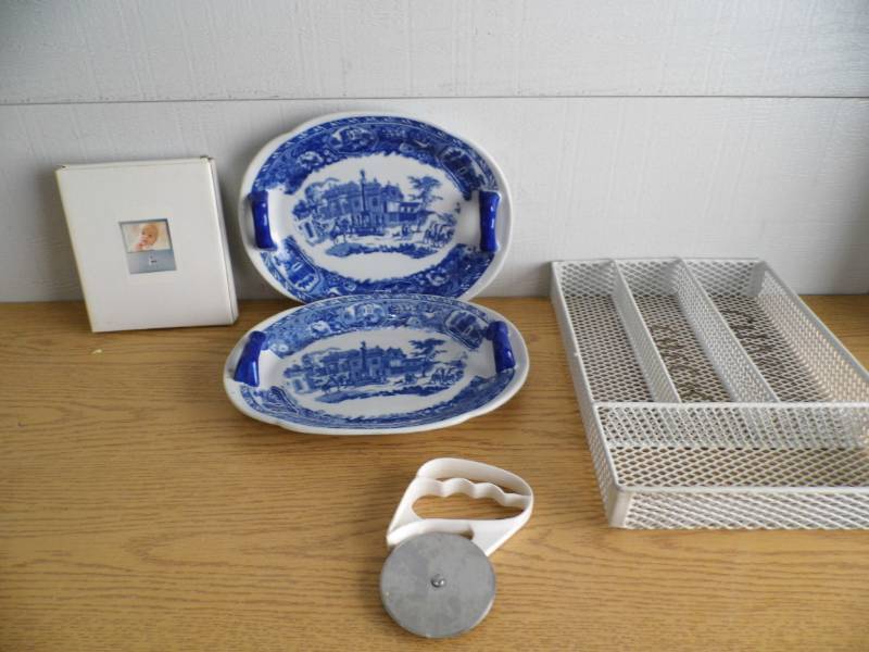 lot 1 image: 2 Platters