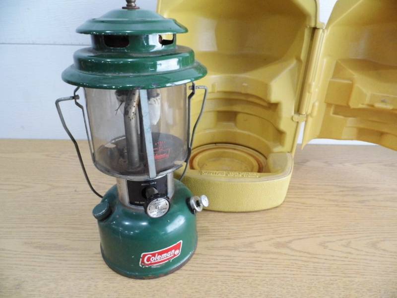 lot 3 image: Coleman Lantern