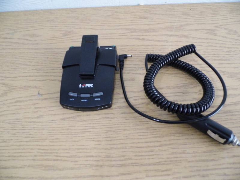 lot 4 image: Uniden Laser Radar Detector