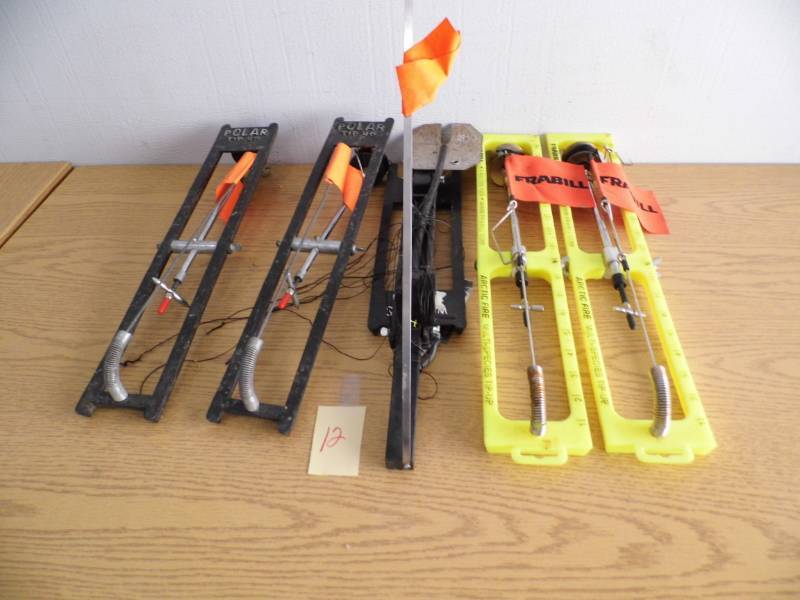 lot 12 image: Fishing Tip ups