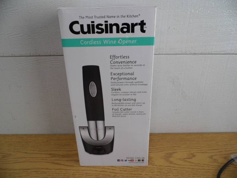 lot 21 image: Cuisinart Cordless Wine Opener