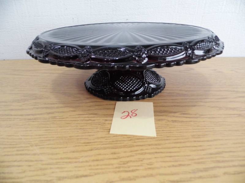 lot 28 image: Avon Cape Cod - Cake Plate