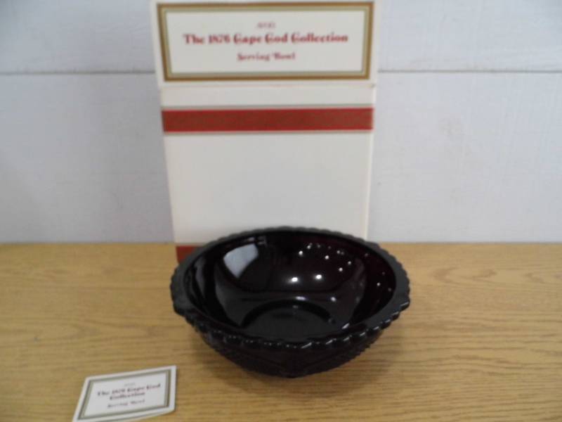 lot 32 image: Avon Cape Cod - Serving Bowl
