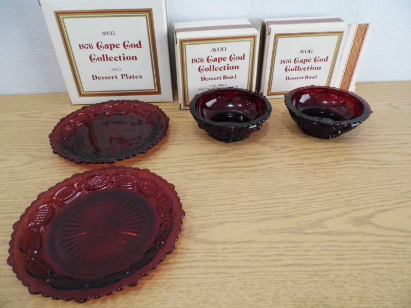 lot 33 image: Avon Cape Cod - Dessert Plates - Dessert Bowls