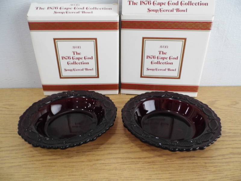 lot 34 image: Avon Cape Cod - Soup  Cereal Bowls