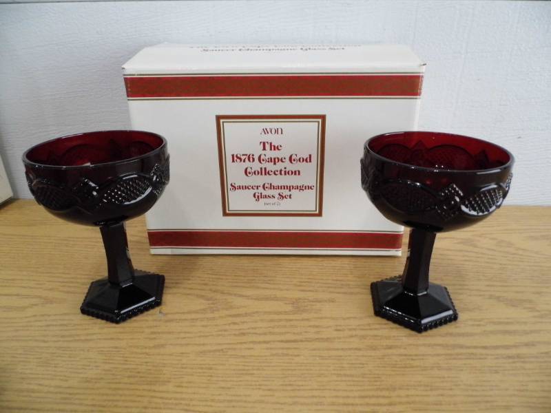 lot 38 image: Avon Cape Cod - Champagne Glasses