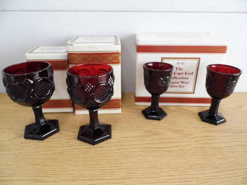 lot 43 image: Avon Cape Cod - Glasses