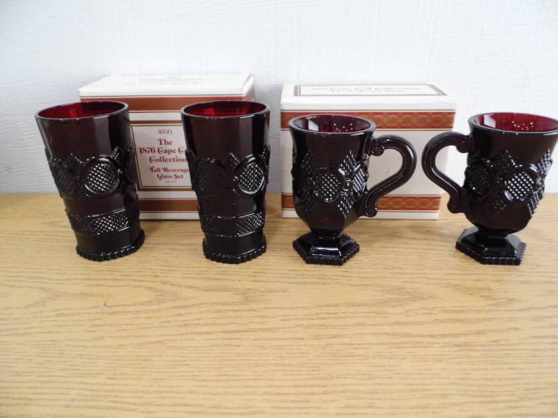 lot 44 image: Avon Cape Cod- Glasses - Mugs