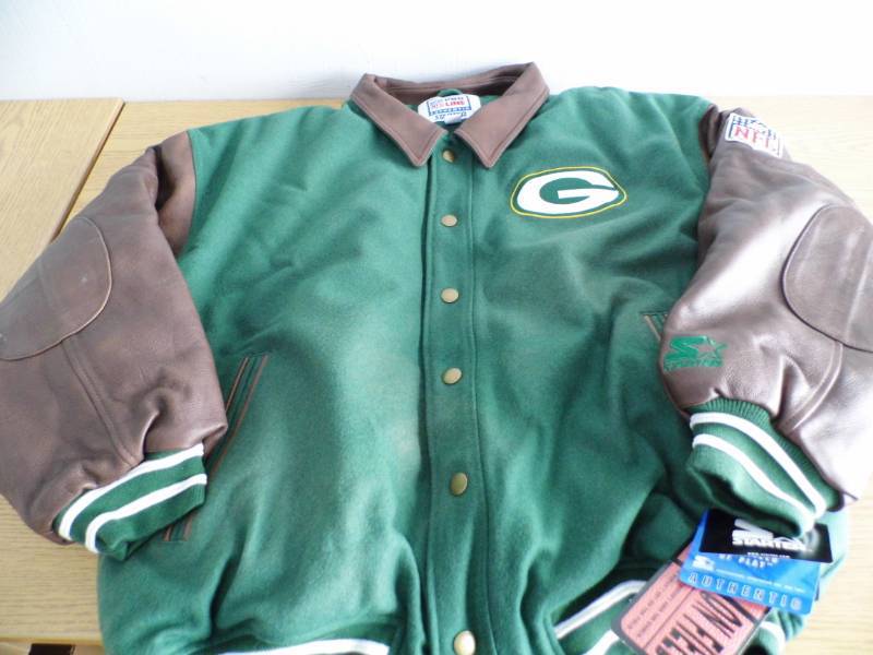 lot 78 image: Green Bay Packer Coat