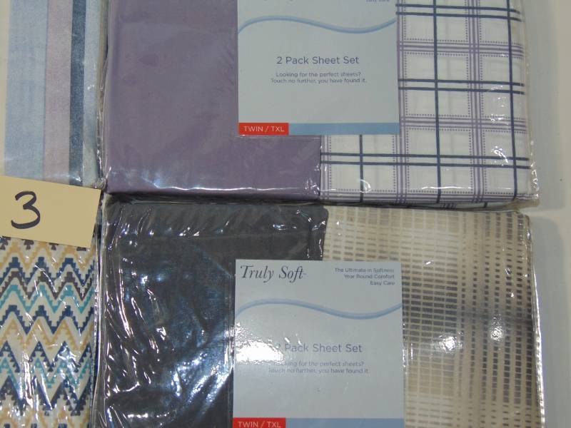 lot 3 image: 10 twin xl sheet pillowcase sets
