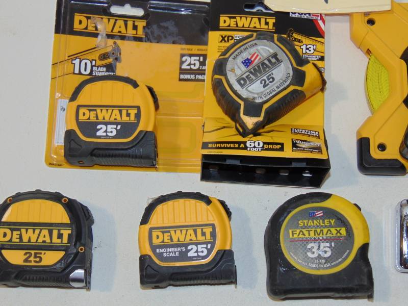 lot 4 image: DEWALT Stanley Tape Measure