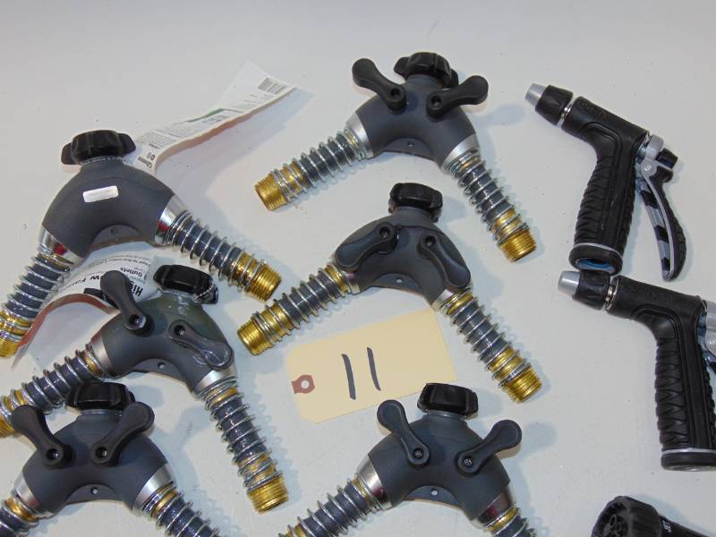 lot 11 image: Watering Guns and Dual Flex Connect