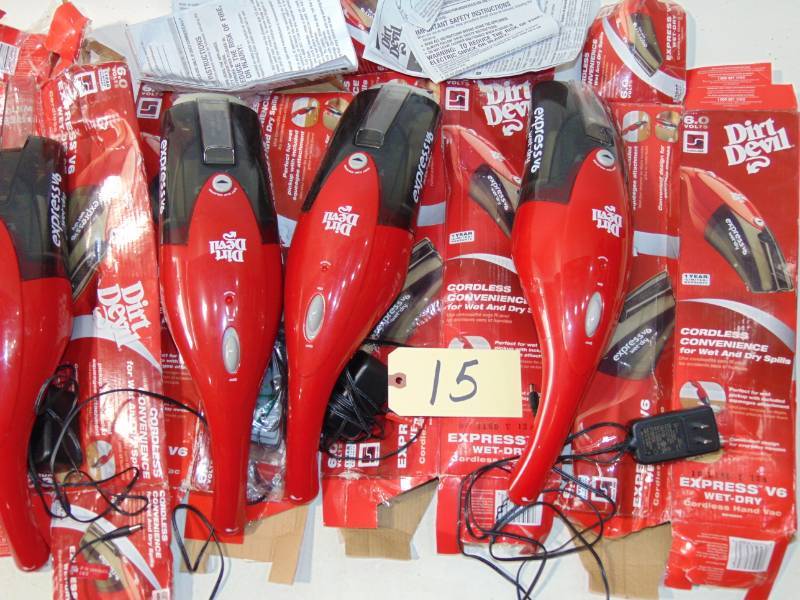 lot 15 image: 5 Dirt Devil Hand Vacuums
