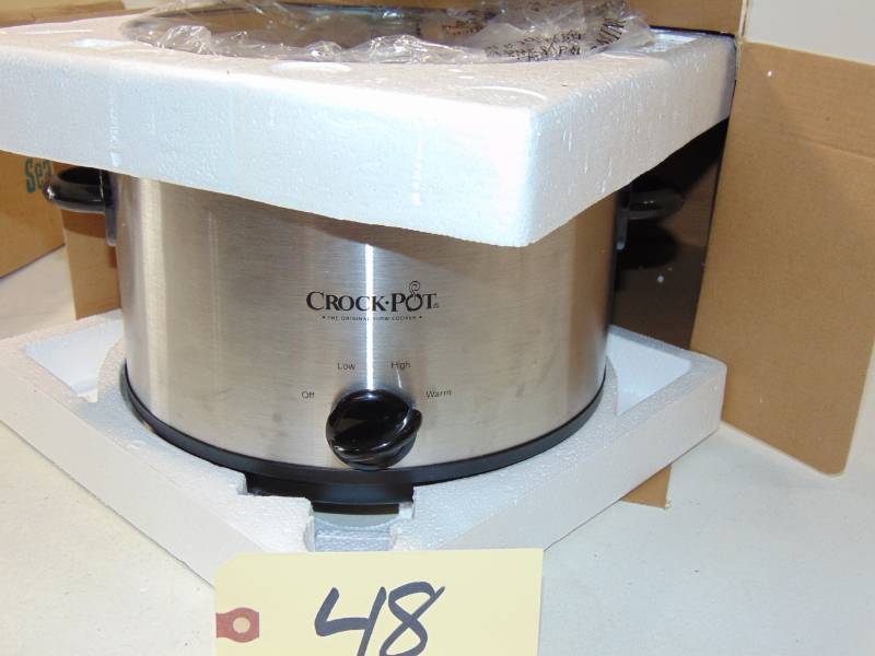 lot 48 image: 4.5 Qt.  Slow Cooker