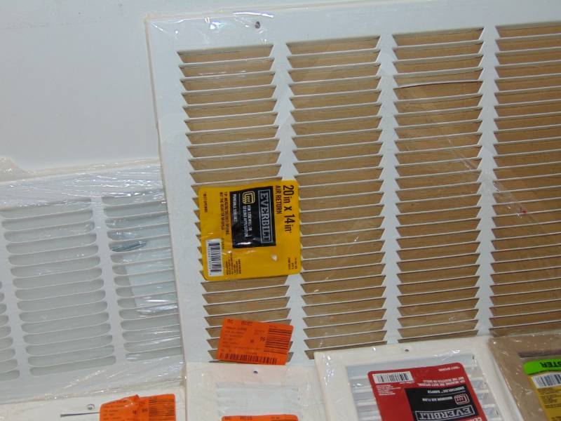 lot 136 image: Heat Air vents